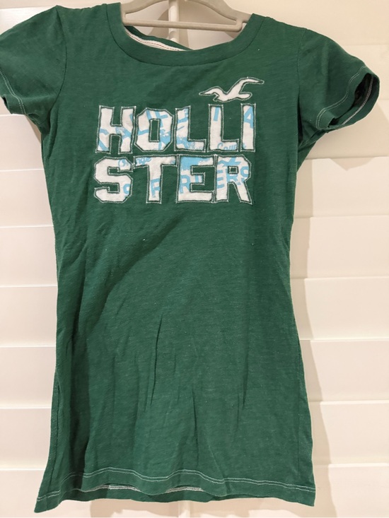 Hollister Tops - Hollister t shirt, small